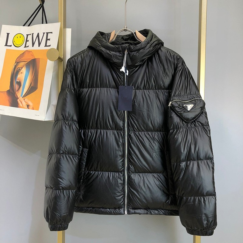 The hottest topic! Prada down jacket replica black men's nylon puq48257 The hottest topic! Prada down jacket replica black men's nylon puq48257