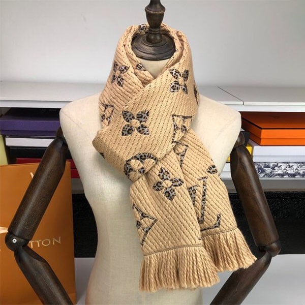 First come, first served? [Louis Vuitton] Echarpe Logomania Scarf Replica M77373