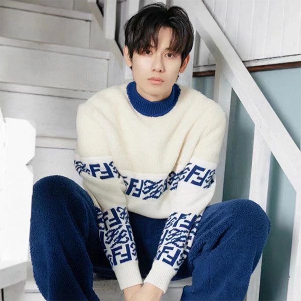 Immediate shipping Fendi FF Karligraphy viscose blend fake fee38952