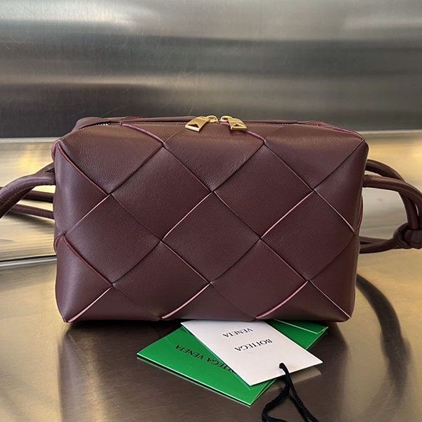 Bottega Cassette Small Replica Shoulder Bag boh66191 Bottega Cassette Small Replica Shoulder Bag boh66191