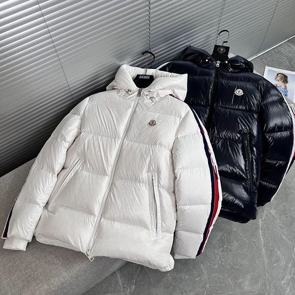 [Great Deal] Moncler Short Down Jacket Replica mom44516