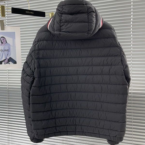 Recommended Moncler Della Short Down Jacket Replica mot04979