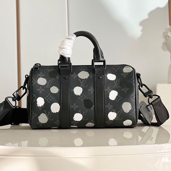 23SS Collaboration Louis Vuitton x YK Keepall Fake Bandouliere 25 M46406 23SS Collaboration Louis Vuitton x YK Keepall Fake Bandouliere 25 M46406