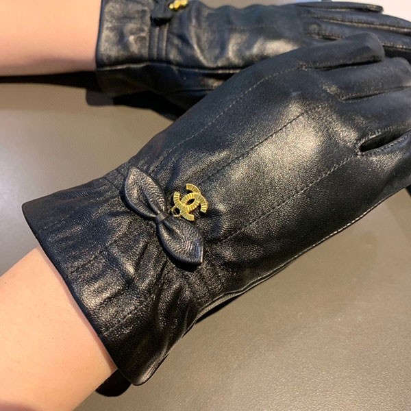 Sure to sell out: fake Chanel leather gloves shx43028