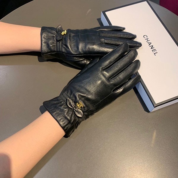 Sure to sell out: fake Chanel leather gloves shx43028