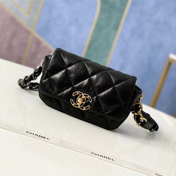 Chanel Chain Shoulder Bag Replica she43903 Chanel Chain Shoulder Bag Replica she43903