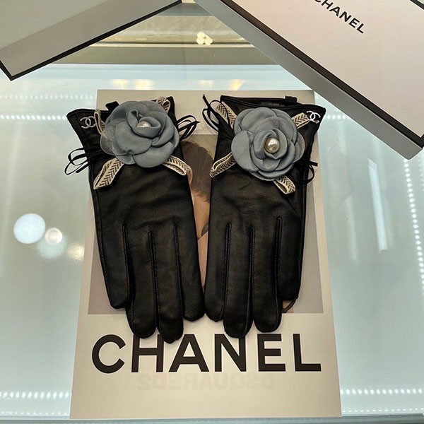 Replica Chanel Camellia Leather Gloves sht49684 Replica Chanel Camellia Leather Gloves sht49684