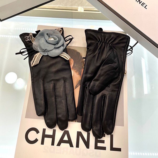 Replica Chanel Camellia Leather Gloves sht49684