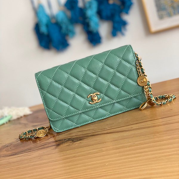 [Celebrity feel] Chanel Classic Chain Wallet Replica shd28504