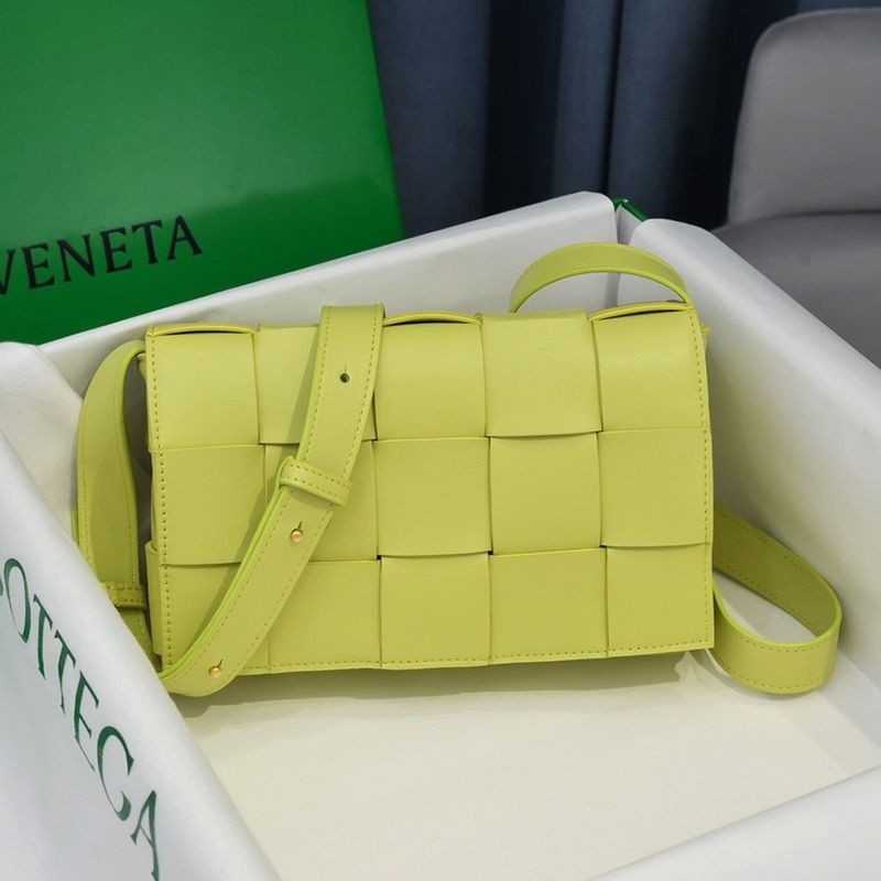 Very popular: Bottega Veneta replica Cassette crossbody bag boa63877