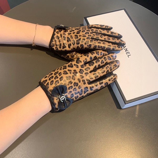 Chanel Leopard Print Leather Gloves Replica shh99497