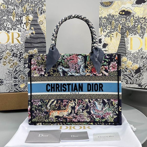 A nice replica Dior oblique book tote bag dee85375