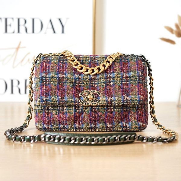 Recommended n-grade item ◆ Chanel 19 handbag replica CC houndstooth shr00947 Recommended n-grade item ◆ Chanel 19 handbag replica CC houndstooth shr00947