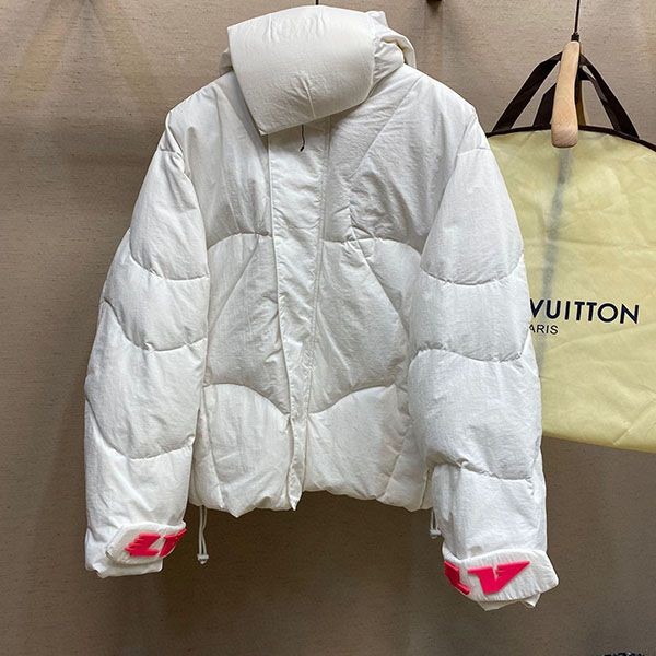 Free shipping Louis Vuitton down jacket replica vuk49804