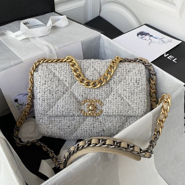 The hot topic! Chanel 19 shoulder bag/handbag replica shs49445 The hot topic! Chanel 19 shoulder bag/handbag replica shs49445