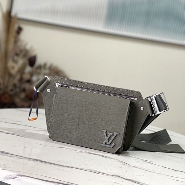 Louis Vuitton Slingback Bumbag NV Replica vuc75427 available now Louis Vuitton Slingback Bumbag NV Replica vuc75427 available now