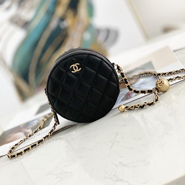 Love at first sight? Chanel replica chain clutch bag shr63467