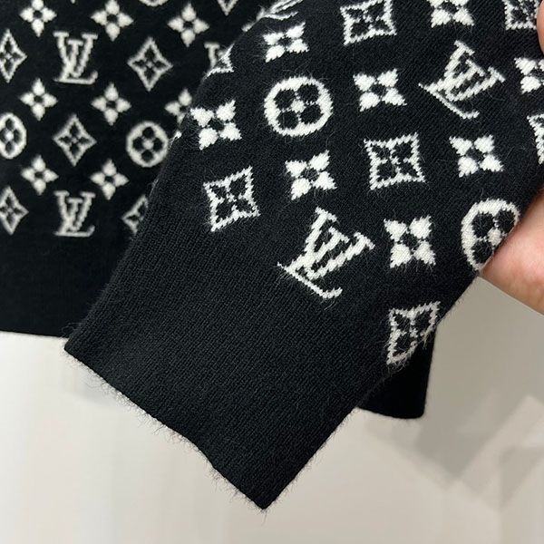 Super cheap price! Louis Vuitton Monogram Tauring Hoodie Parka replica vuc39245