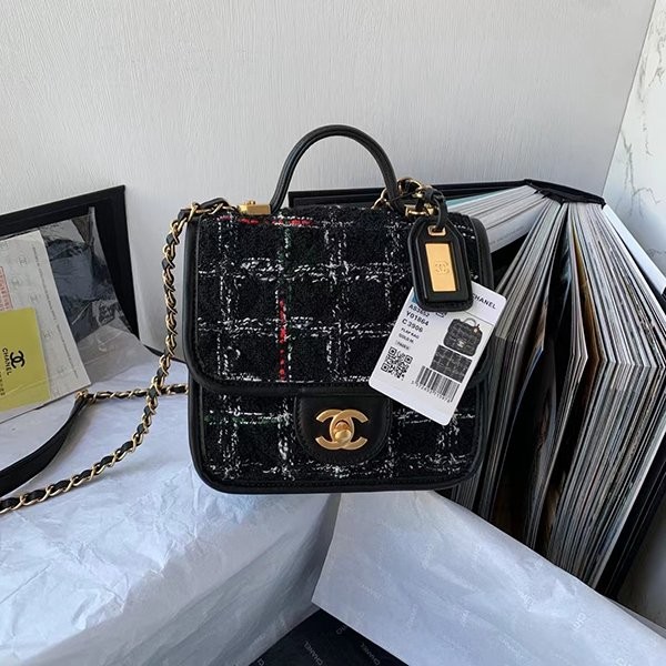 Tracking included Chanel replica shoulder bag AS3652 Tracking included Chanel replica shoulder bag AS3652