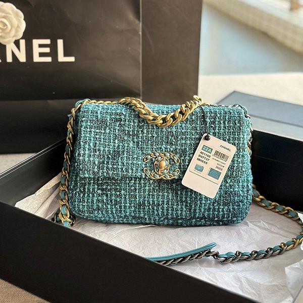 Eye-catching color Chanel copy shoulder bag shn19086 Eye-catching color Chanel copy shoulder bag shn19086