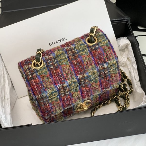 Hard to find fake Chanel shoulder bag, perfect as a gift? shc03326