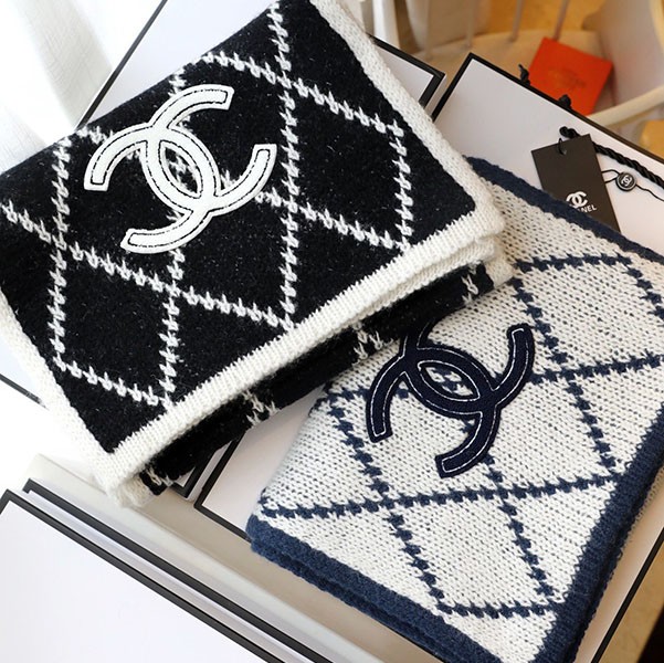 Chanel Replica Coco Mark Reversible Scarf 2 Colors sha74871 Chanel Replica Coco Mark Reversible Scarf 2 Colors sha74871