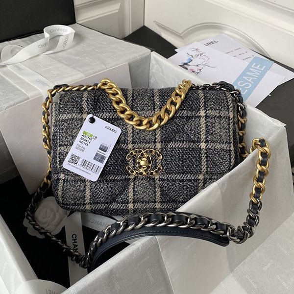Sure to sell out Chanel 19 shoulder bag handbag replica shg81705 Sure to sell out Chanel 19 shoulder bag handbag replica shg81705