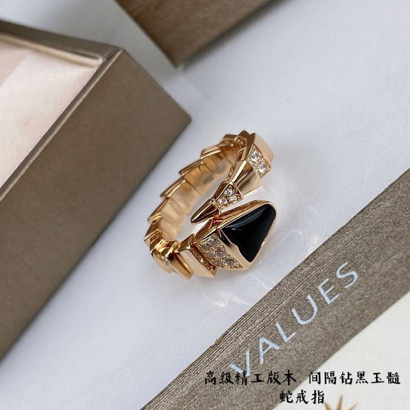 Perfect as a gift? Bulgari Serpenti Ring Parody Buh05584 Perfect as a gift? Bulgari Serpenti Ring Parody Buh05584