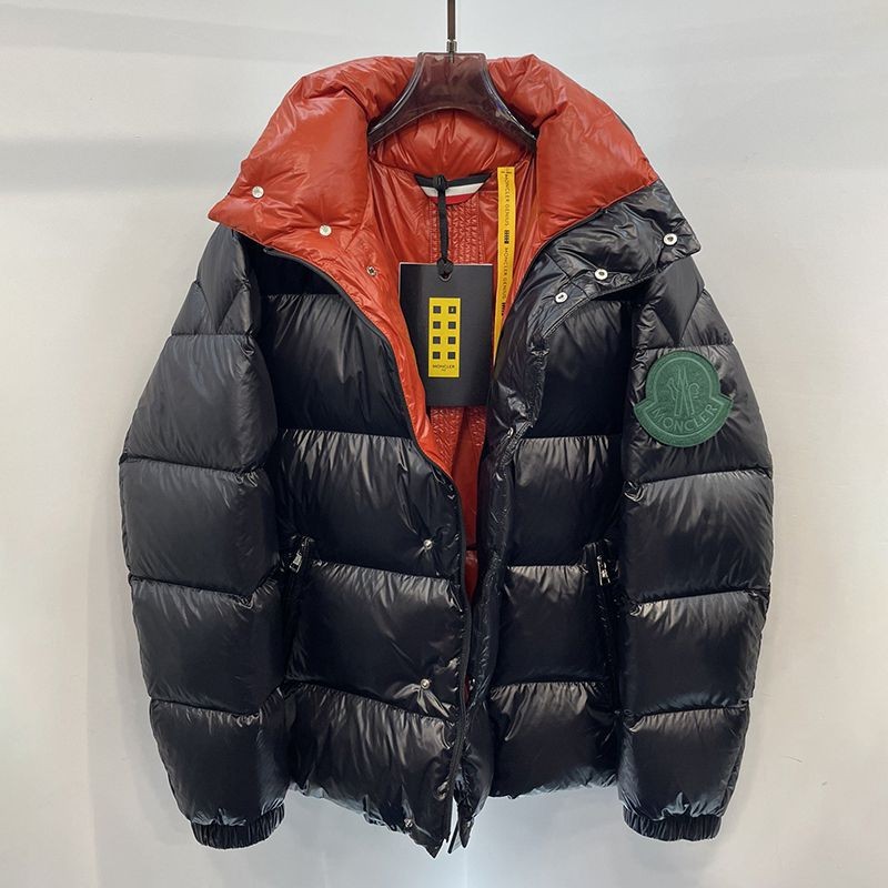 Battle for Moncler Replica Green Logo Down Jacket mov17563 Battle for Moncler Replica Green Logo Down Jacket mov17563