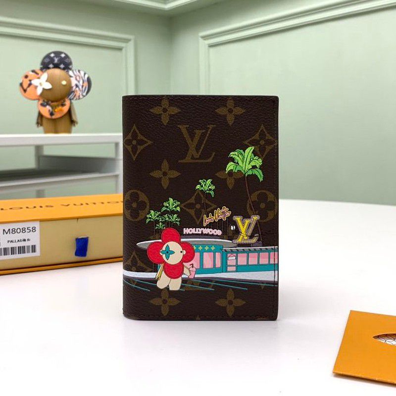 The hot topic! Louis Vuitton Women's Fake Passport Case Cover Leather M80858