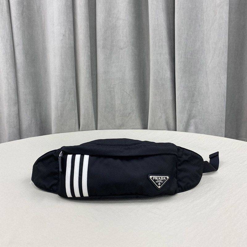 Not available in Japan Black x Adidas Fake Collaboration Belt Pack pug57127 Not available in Japan Black x Adidas Fake Collaboration Belt Pack pug57127