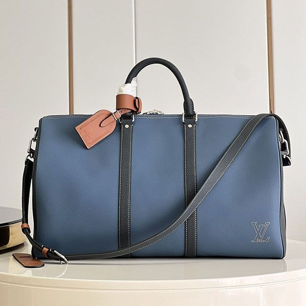 Battle for Louis Vuitton Keepall Bandouliere 50 M21377 Battle for Louis Vuitton Keepall Bandouliere 50 M21377