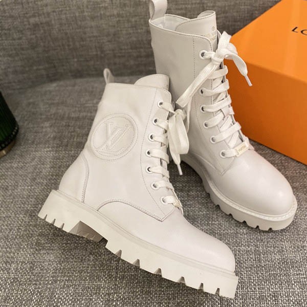 Extremely rare! Louis Vuitton replica Territory boots in calfskin vuy14995