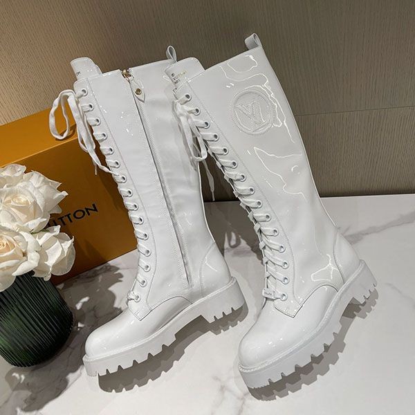 Very popular! Louis Vuitton flat high boots replica vus05521