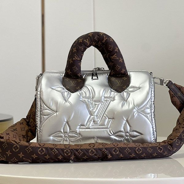 Fake Louis Vuitton Speedy Bag M20973 loved by many celebrities Fake Louis Vuitton Speedy Bag M20973 loved by many celebrities