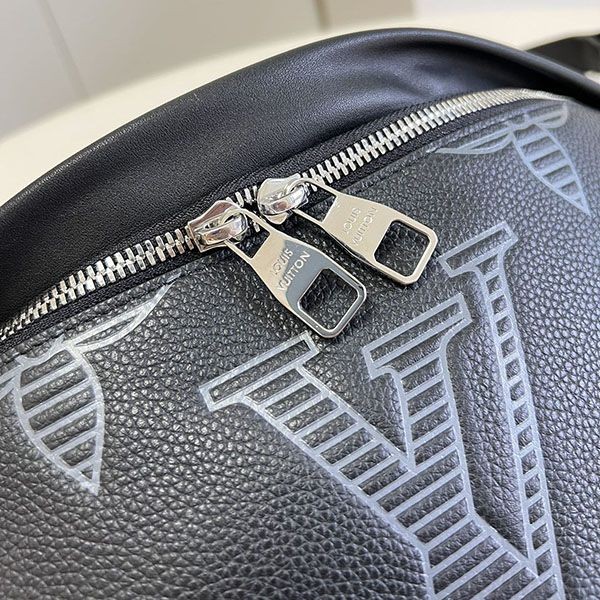 Free shipping Louis Vuitton men's bag replica Discovery M57289