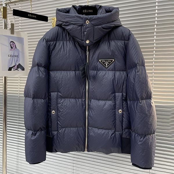 Very popular! Prada Men's Logo Hooded Down Jacket Replica puy72895 Very popular! Prada Men's Logo Hooded Down Jacket Replica puy72895