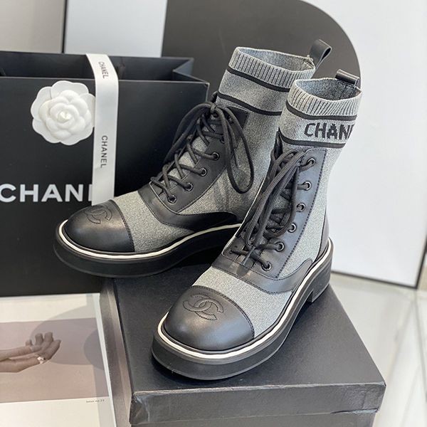 Eye-catching color Chanel replica lace-up shoes with 45mm heels SHW93417