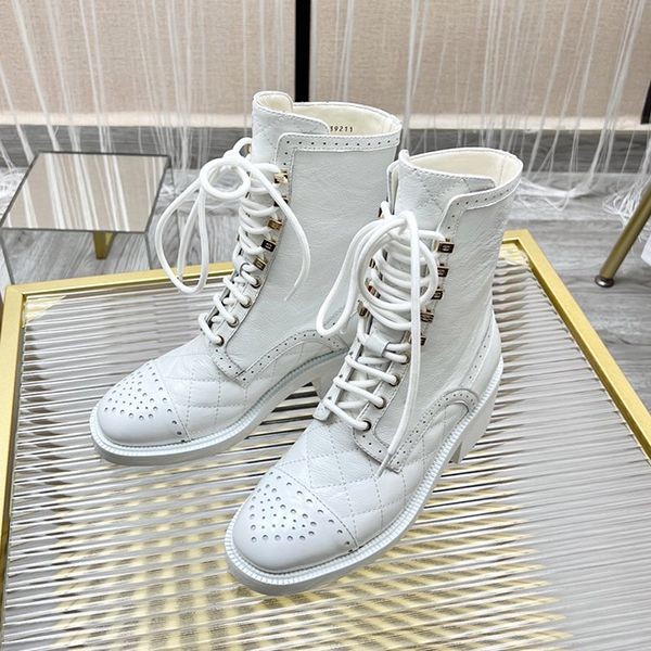 [Very easy to use] Chanel lace-up leather ankle boots replica shm59753