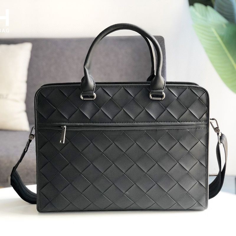 Extremely rare! Fake Bottega Veneta Intrecciato leather briefcase 2WAY bov31370