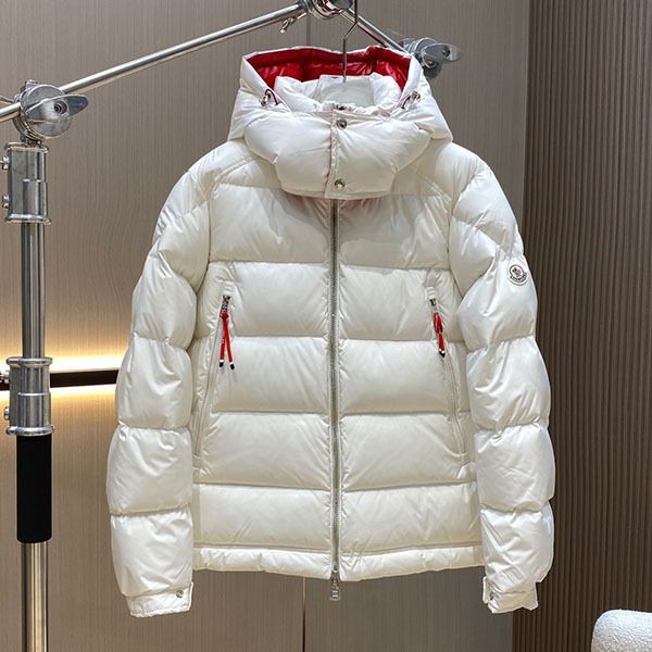 Moncler replica hooded down jacket for a stylish look? mop71732 Moncler replica hooded down jacket for a stylish look? mop71732