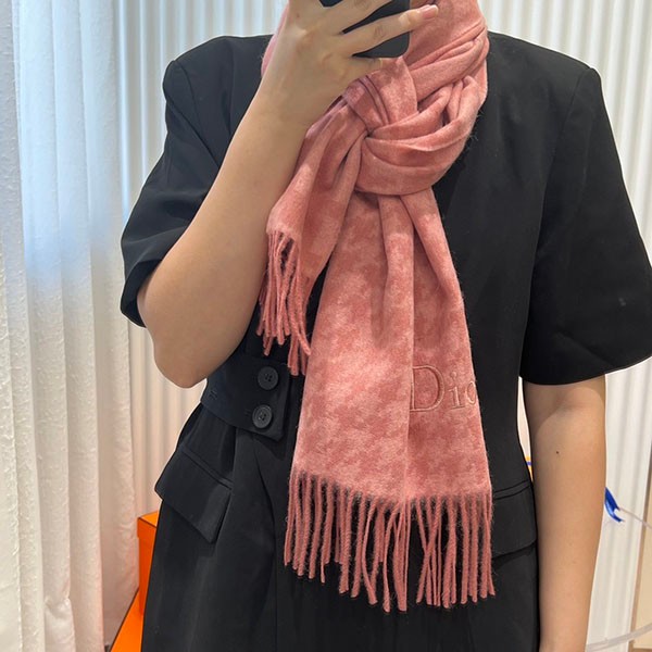 Very popular! Dior Houndstooth Cashmere Scarf Replica dev88345
