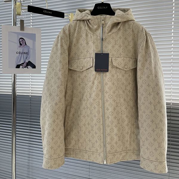 Louis Vuitton reversible double-face jacket is rapidly gaining popularity. Replica vug56992