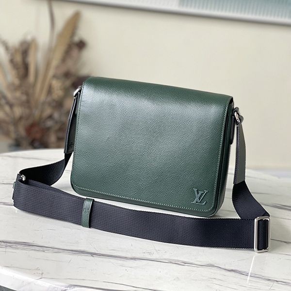 Very popular!! New color Louis Vuitton shoulder bag replica District PM NV3 M30861 Very popular!! New color Louis Vuitton shoulder bag replica District PM NV3 M30861