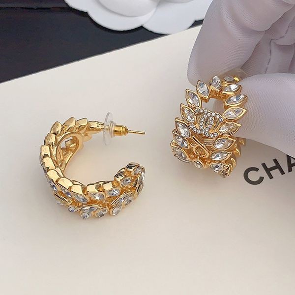 Very popular! Chanel replica earrings gold CC logo shr41558 Very popular! Chanel replica earrings gold CC logo shr41558