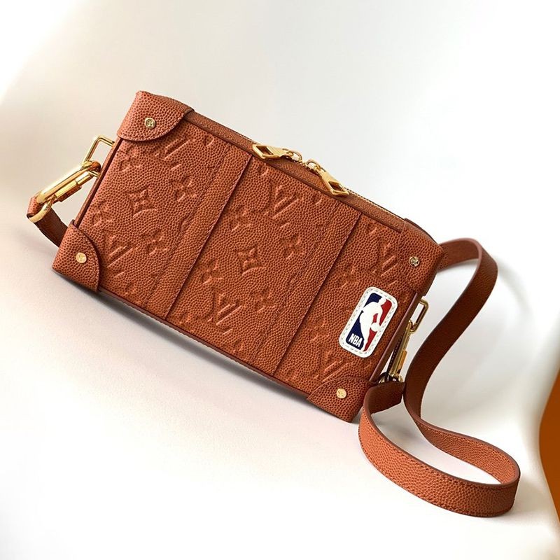 Hard to find! Louis Vuitton NBA collaboration soft trunk replica shoulder bag M80549 Hard to find! Louis Vuitton NBA collaboration soft trunk replica shoulder bag M80549