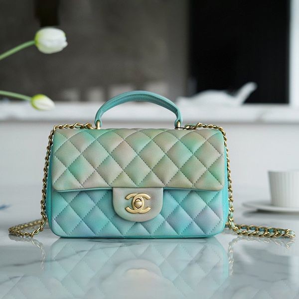 Cute Chanel replica, handle-attached matelassé flap shoulder bag, SHV45970 Cute Chanel replica, handle-attached matelassé flap shoulder bag, SHV45970