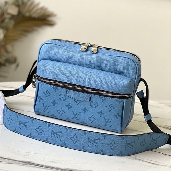 Classic Louis Vuitton Outdoor Replica Messenger M30749 Classic Louis Vuitton Outdoor Replica Messenger M30749