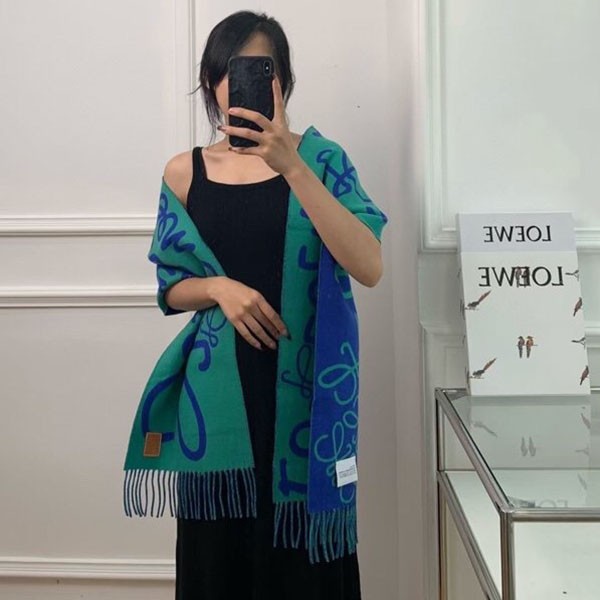 Very popular! Loewe fake wool & cashmere logo scarf loq67780