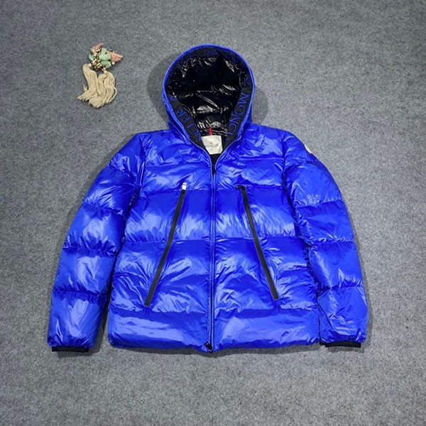 Very popular: Moncler Montcla short down jacket replica moy66567